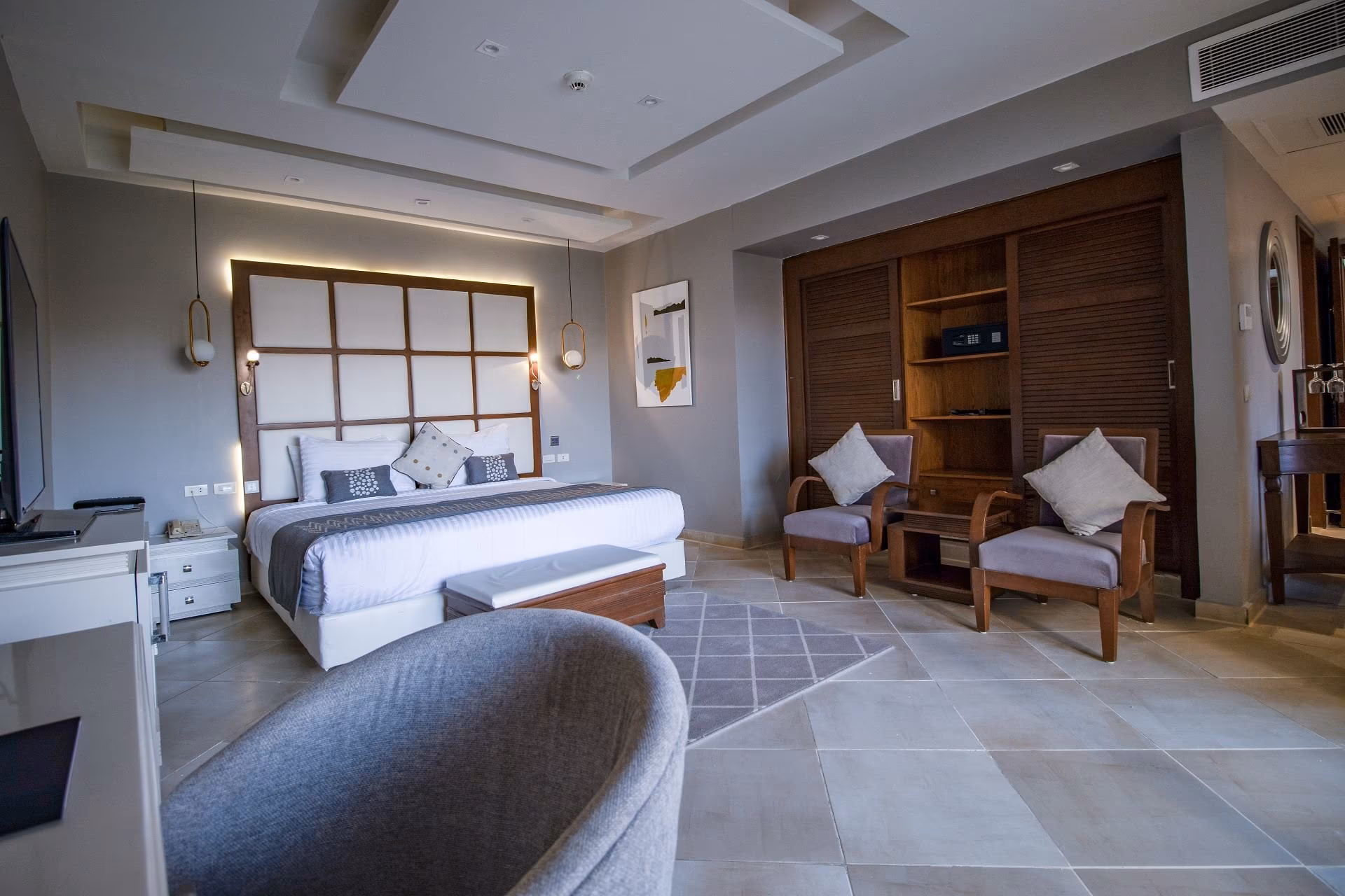 Junior Swim-Up Suite met kingsize bed en zithoek, SUNRISE Crystal Bay Resort in Hurghada